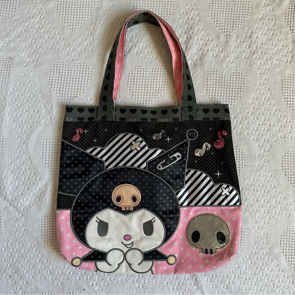 🎀 SOLD 🎀
Sanrio x Loungefly Kuromi tote bag!!